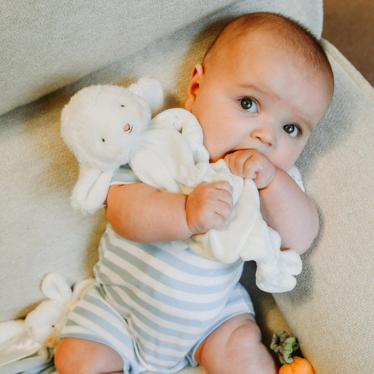 Kiddo the Lamb Knotty Comforter Soother Friend