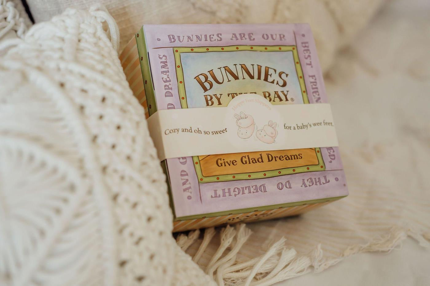 BLOSSOM BUNNY HOPPY FEET SLIPPERS (0-6 months)