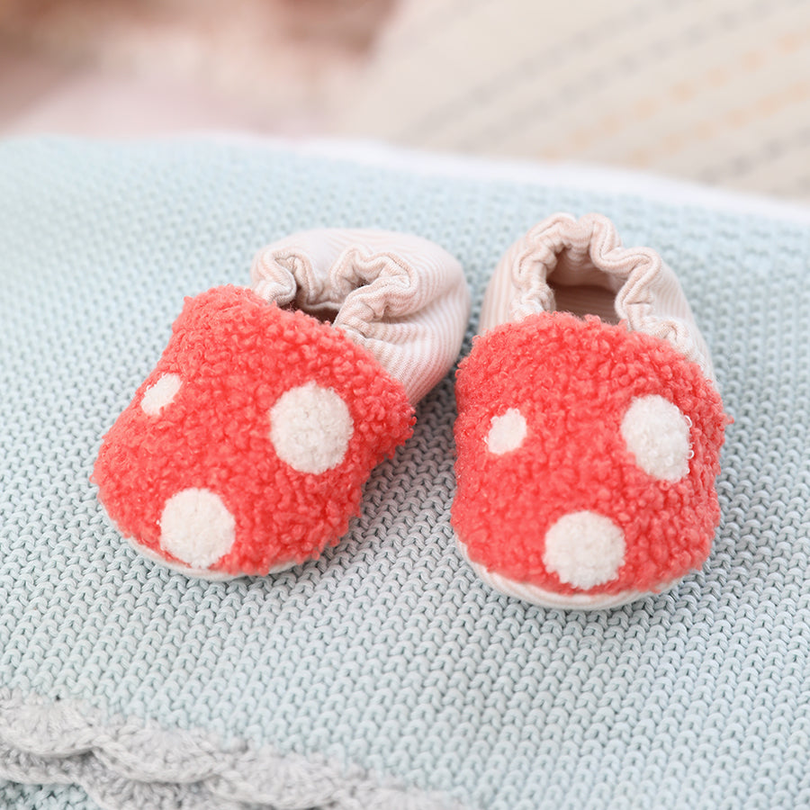 Load image into Gallery viewer, Toadstool Booties in Bag (0-6 MONTHS)
